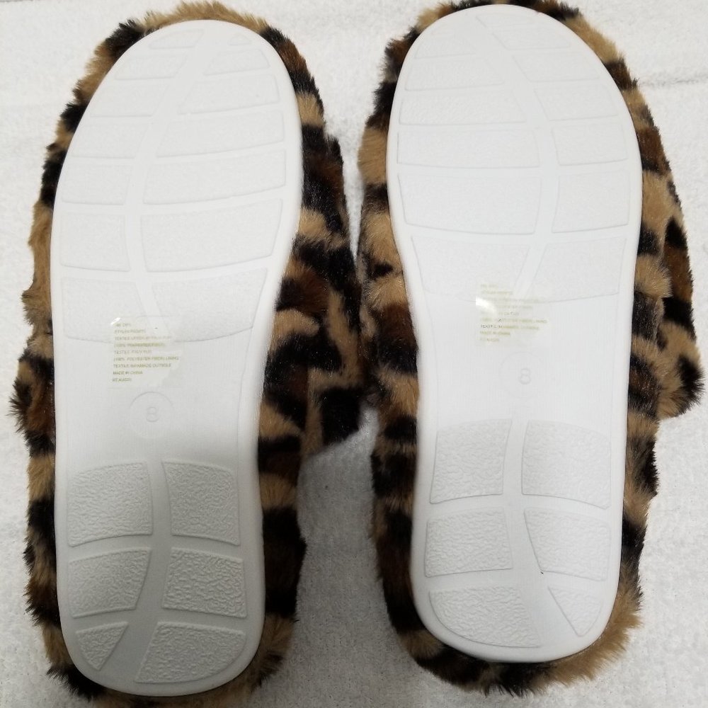 New Portland Leopard Print Slippers - Picture 5 of 6